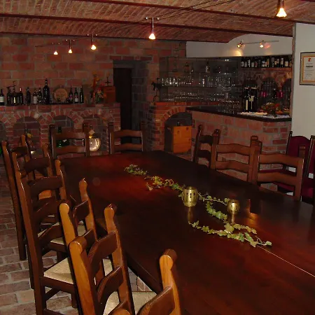 Zum Dorfschmied Otel